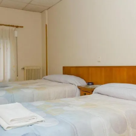 Guest house Sol-cristina Y Sol-cristina Dos Segovia