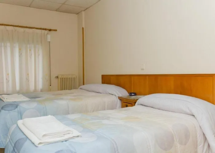 Guest house Sol-cristina Y Sol-cristina Dos Segovia